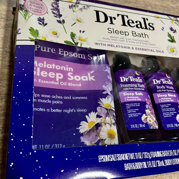 NIB Dr Teal’s sleep bath 5-piece bath and body with megaton and essential oils - Picture 5 of 13